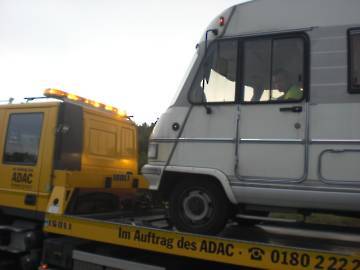 Der Hymer auf dem Laster