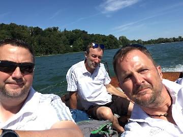 3 Männer im Boot
